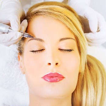 maquillage permanent sourcil poil à poil ou remplissage